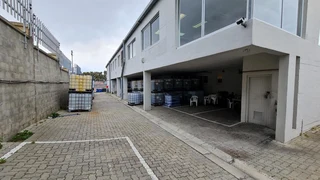 Warehouse with office to Let in Westlake.