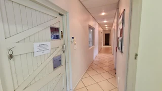 Warehouse with office to Let in Westlake.