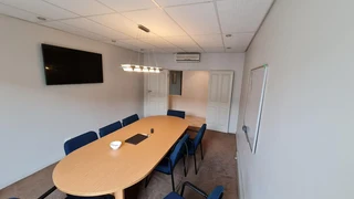 Warehouse with office to Let in Westlake.