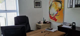 Office unit to Let in Westlake.