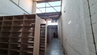 Warehouse unit to Let in Diep River.