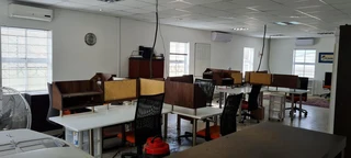 Office unit to Let in Westlake.