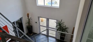 Office unit to Let in Westlake.