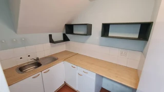 A top mini double volume Warehouse in 24 Hour boom access Business Park