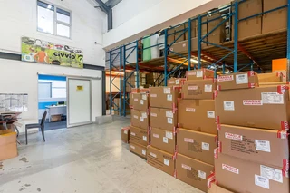 A grade warehouse &amp; office in 24 Hour boom access business park