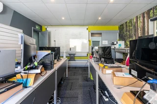 A grade warehouse &amp; office in 24 Hour boom access business park