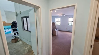 A top mini double volume Warehouse in 24 Hour boom access Business Park