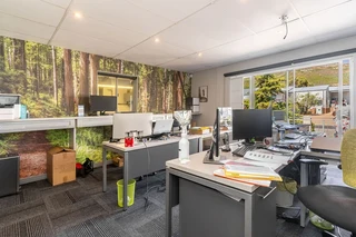 A grade warehouse &amp; office in 24 Hour boom access business park