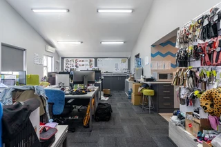 A grade warehouse &amp; office in 24 Hour boom access business park