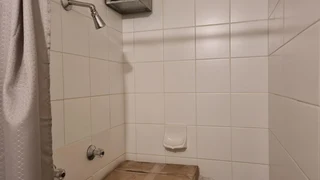 A top mini double volume Warehouse in 24 Hour boom access Business Park