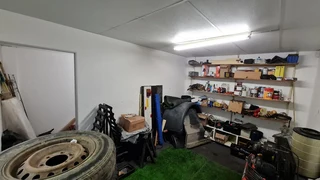 Warehouse space to Let in Retreat