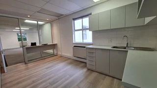 Light & bright A grade ground floor offices in Steenberg office  Park -To Let.