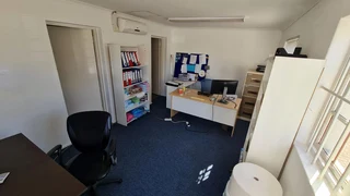 Factory with high specification &amp; standards unit for Sale in popular secure park.