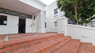 Light &amp; bright A grade ground floor offices in Steenberg office  Park -To Let.