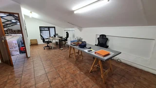 Over 400m2 to let in popular secure business park in Southern Suburbs