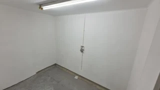 Over 400m2 to let in popular secure business park in Southern Suburbs