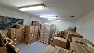 Over 400m2 to let in popular secure business park in Southern Suburbs