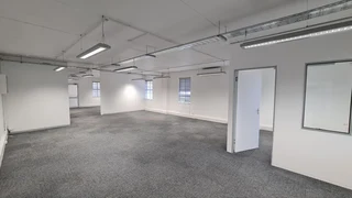 Office unit to Let in Westlake.