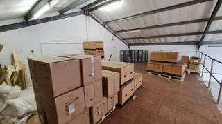 Over 400m2 to let in popular secure business park in Southern Suburbs