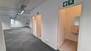 Office unit to Let in Westlake.