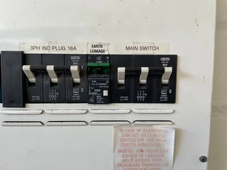 Industrial unit to Let in Capricorn