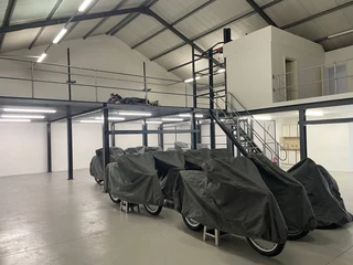 SOLE MANDATE - Warehouse unit in Capricorn.