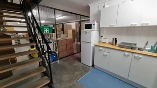 Stunning Warehouse to Let in Prime Park Southern Suburbs.