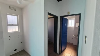 Retail to Let in Kirstenhof