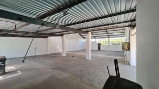 Retail to Let in Kirstenhof