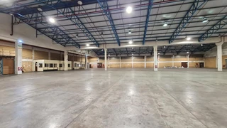 A RARE FIND- OVER 6000M2 WAREHOUSE IN THE HEART OF THE SOUTHERN SUBURBS