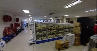 Light Industrial unit to Let in Lansdowne.