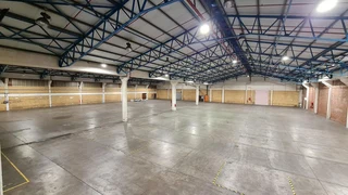 A RARE FIND- OVER 6000M2 WAREHOUSE IN THE HEART OF THE SOUTHERN SUBURBS