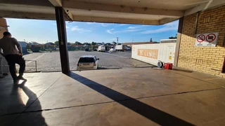 A RARE FIND- OVER 6000M2 WAREHOUSE IN THE HEART OF THE SOUTHERN SUBURBS