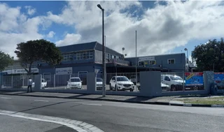 Light Industrial unit to Let in Lansdowne.