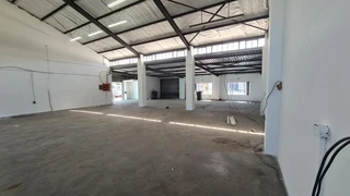 Retail to Let in Kirstenhof