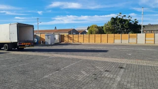 A RARE FIND- OVER 6000M2 WAREHOUSE IN THE HEART OF THE SOUTHERN SUBURBS