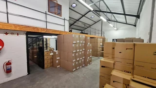 Stunning Warehouse to Let in Prime Park Southern Suburbs.