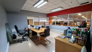 A RARE FIND- OVER 6000M2 WAREHOUSE IN THE HEART OF THE SOUTHERN SUBURBS