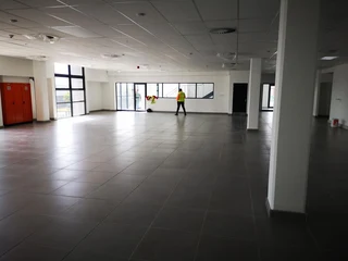 Industrial unit available in Epping 2