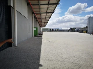 Industrial unit available in Epping 2