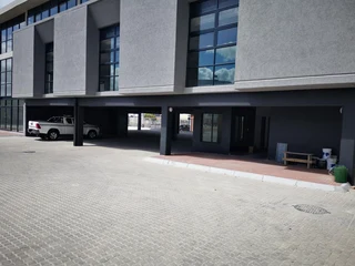 Industrial unit available in Epping 2