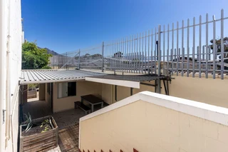 Combined units, A grade warehouse &amp; office 200amps in secure park.