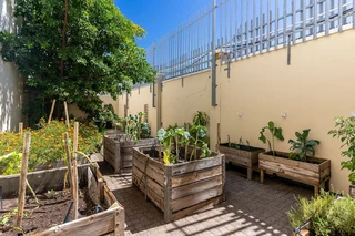 Combined units, A grade warehouse &amp; office 200amps in secure park.