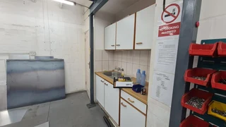 220m2 factory  to let in popular secure business park in Southern Suburbs