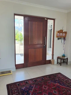 LARGE 4 BEDROOM HOUSE WITH BREATHTAKING VIEWS