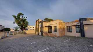 Offices to let in Newton Park