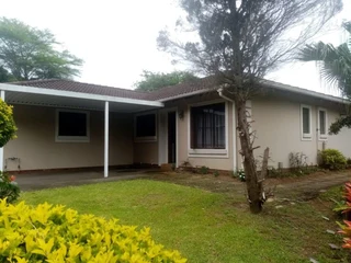 Spacious 3 Bedroom Simplex.