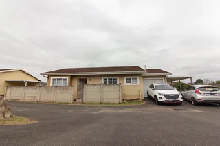 3 Bedroom Simplex for Sale, perfect for a start-up family