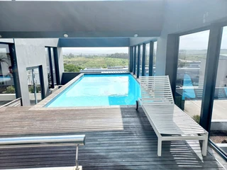 Urgent Sale 2-bedroom 2 bathroom in Umhlanga Ridge Owner relocating