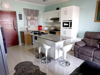 Urgent Sale 2-bedroom 2 bathroom in Umhlanga Ridge Owner relocating